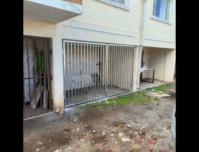 2 BEDROOM APARTMENT FOR SALE IN PAROW CENTRAL